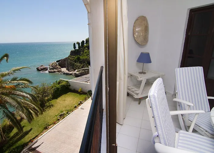 Tuhillo 3b Menyber Nerja